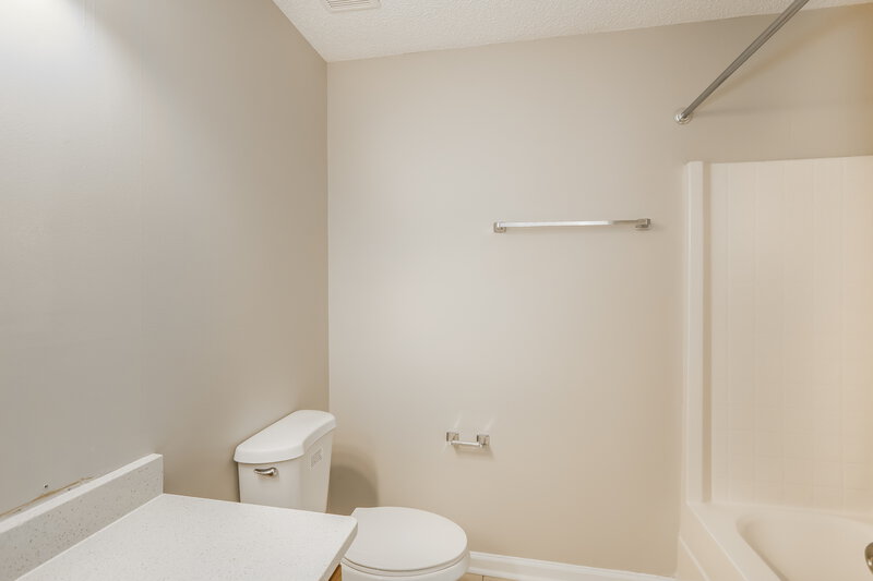 1,690/Mo, 6875 Recreation Trl Jacksonville, FL 32244 Bathroom View