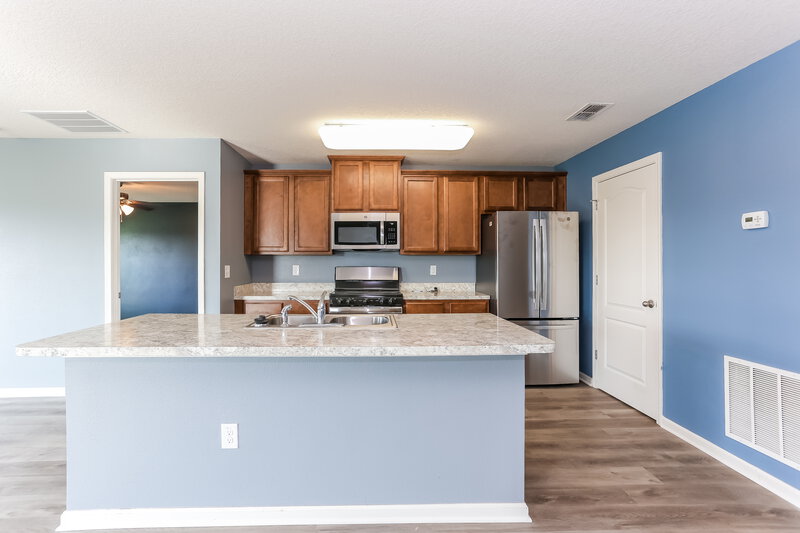 1,830/Mo, 12394 Glimmer Way Jacksonville, FL 32219 Kitchen View 2