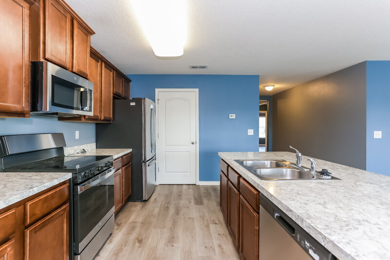1,830/Mo, 12394 Glimmer Way Jacksonville, FL 32219 Kitchen View 3