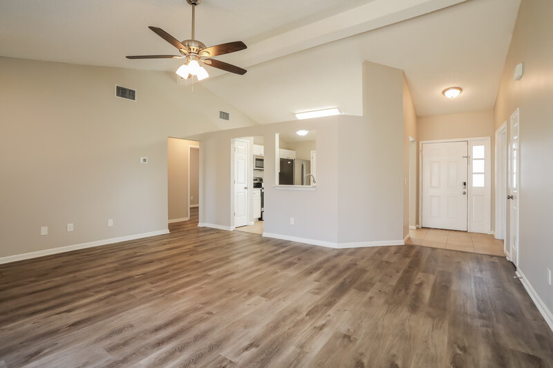 1,855/Mo, 7770 Collins Ridge Blvd Jacksonville, FL 32244 Living Room View 2