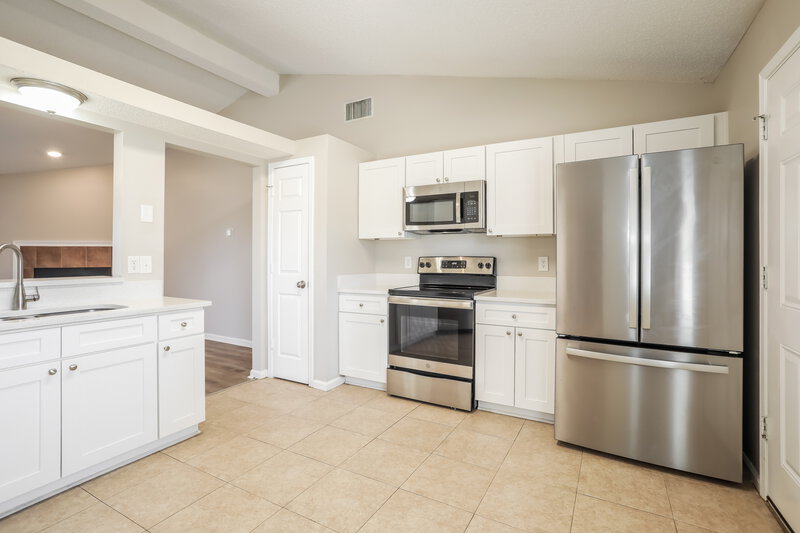 1,855/Mo, 7770 Collins Ridge Blvd Jacksonville, FL 32244 Kitchen View