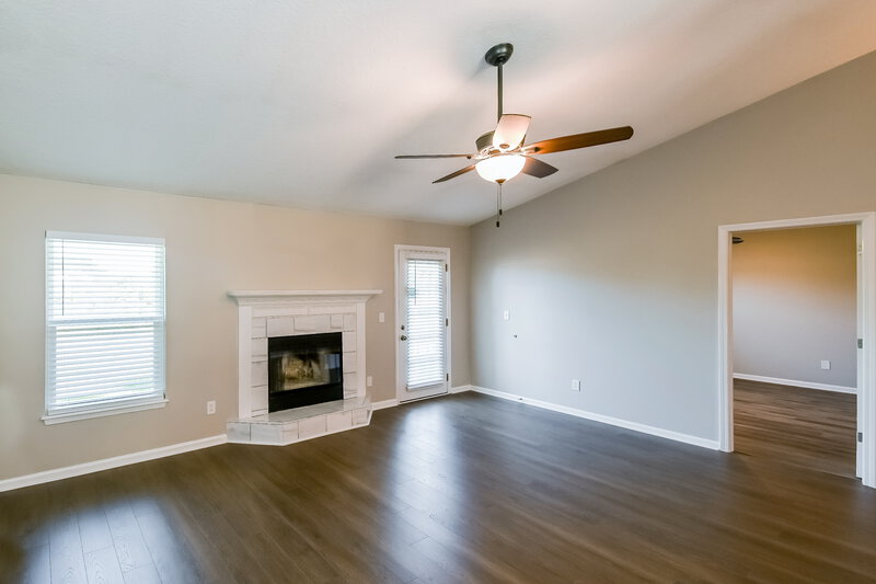 1,670/Mo, 5363 Tessa Ter Jacksonville, FL 32244 Living Room View 3