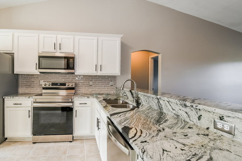 1,670/Mo, 5363 Tessa Ter Jacksonville, FL 32244 Kitchen View
