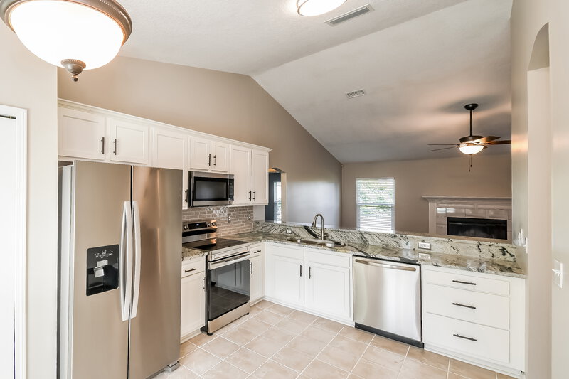 1,670/Mo, 5363 Tessa Ter Jacksonville, FL 32244 Kitchen View 2