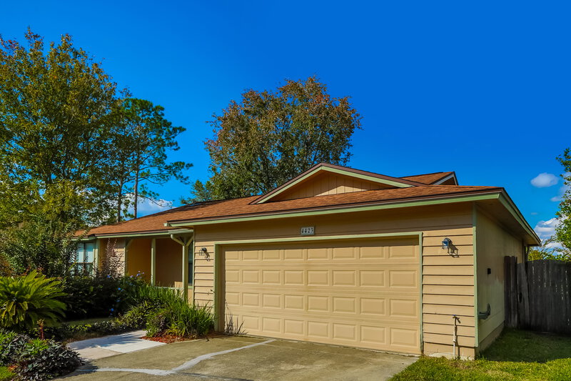 2,065/Mo, 4423 Huntington Forest Blvd Jacksonville, FL 32257 Front View 2
