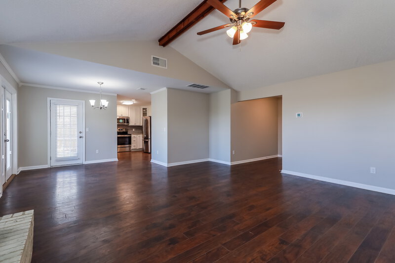 2,065/Mo, 4423 Huntington Forest Blvd Jacksonville, FL 32257 Living Room View 2