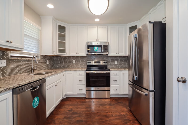 2,065/Mo, 4423 Huntington Forest Blvd Jacksonville, FL 32257 Kitchen View