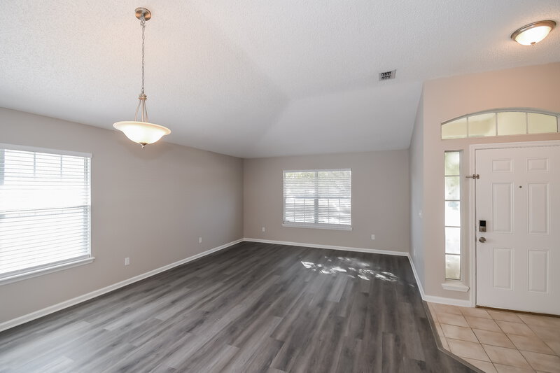 2,070/Mo, 9549 Staples Mill Dr Jacksonville, FL 32244 Dining Room View