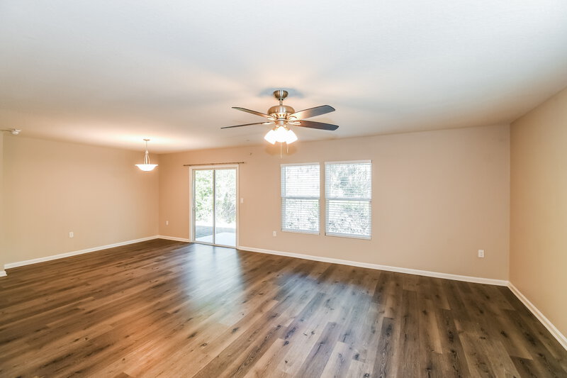 1,900/Mo, 1981 April Oaks Dr Jacksonville, FL 32221 Living Room View