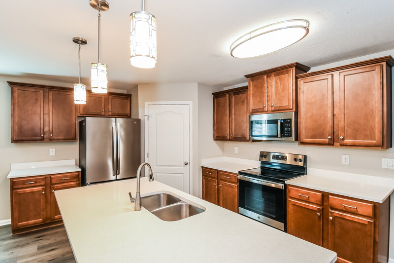 1,900/Mo, 1981 April Oaks Dr Jacksonville, FL 32221 Kitchen View 2