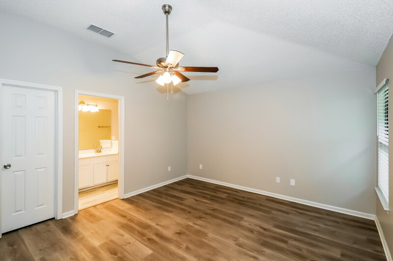 1,980/Mo, 2712 Secret Harbor Dr Orange Park, FL 32065 Main Bedroom View 3