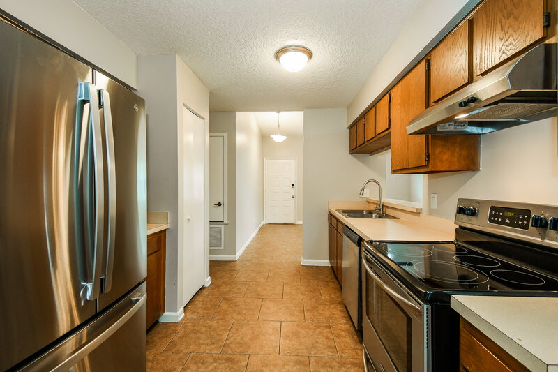 1,815/Mo, 10873 Hoof Print Dr Jacksonville, FL 32257 Kitchen View 2
