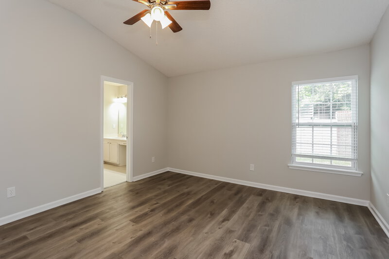 1,895/Mo, 3280 Lake Effie Ct N Jacksonville, FL 32277 Main Bedroom View
