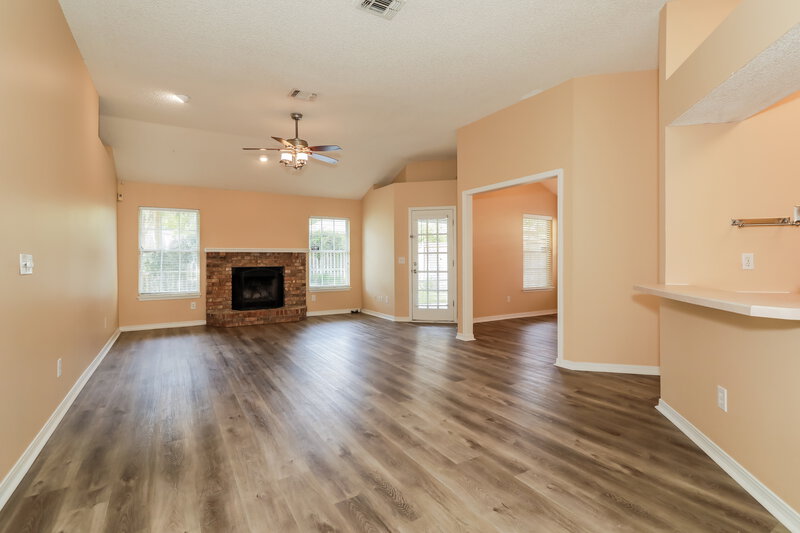 1,900/Mo, 8778 Celia Ct Jacksonville, FL 32217 Living Room View