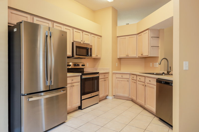 1,900/Mo, 8778 Celia Ct Jacksonville, FL 32217 Kitchen View