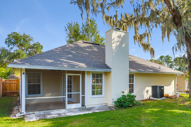 1,900/Mo, 8778 Celia Ct Jacksonville, FL 32217 Rear View