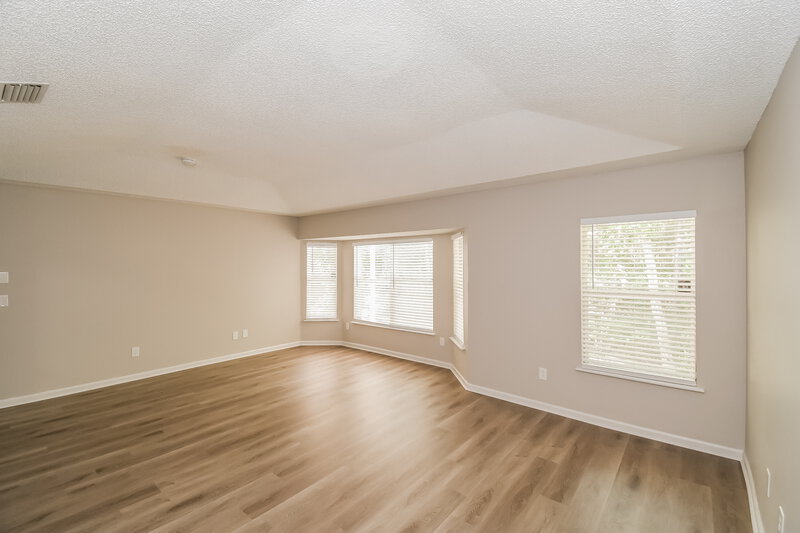 2,110/Mo, 9616 Clinton Corners Dr Jacksonville, FL 32222 Living Room View