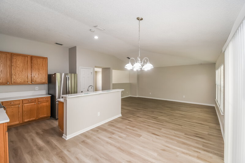 2,110/Mo, 9616 Clinton Corners Dr Jacksonville, FL 32222 Dining Room View 2