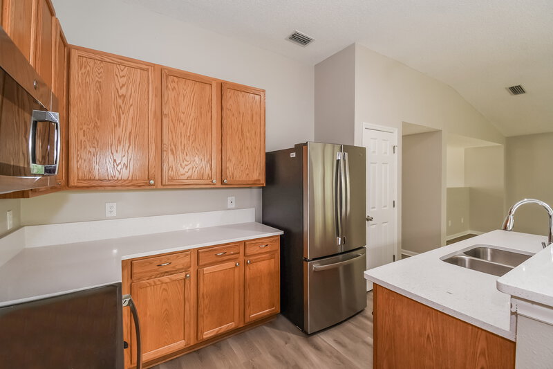 2,110/Mo, 9616 Clinton Corners Dr Jacksonville, FL 32222 Kitchen View