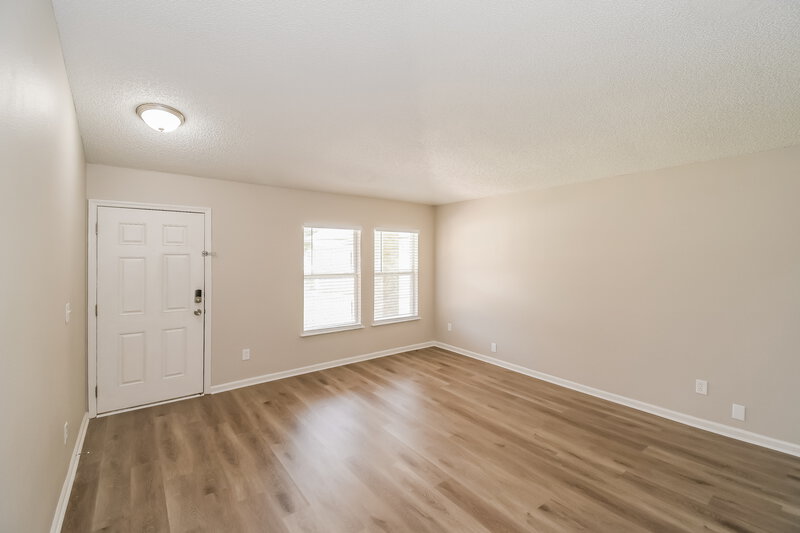 2,110/Mo, 9616 Clinton Corners Dr Jacksonville, FL 32222 Family Room View
