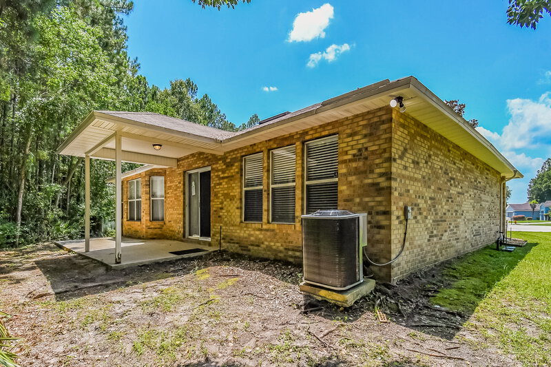 2,110/Mo, 9616 Clinton Corners Dr Jacksonville, FL 32222 Rear View