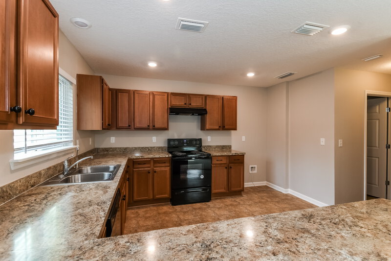 1,915/Mo, 7154 Preston Pines Trl Jacksonville, FL 32244 Kitchen View