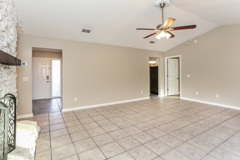 2,020/Mo, 1548 Oak Ridge Dr W Jacksonville, FL 32225 Living Room View 2