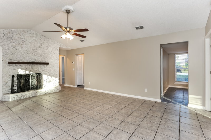 2,020/Mo, 1548 Oak Ridge Dr W Jacksonville, FL 32225 Living Room View 3