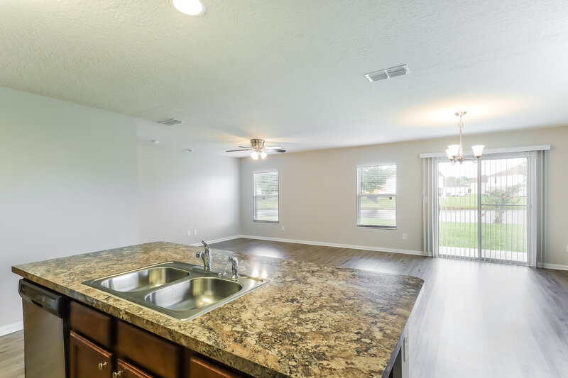 2,690/Mo, 7213 Cumbria Blvd E Jacksonville, FL 32219 Kitchen View 3