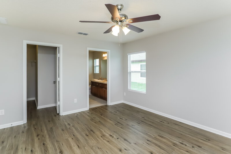 2,690/Mo, 7213 Cumbria Blvd E Jacksonville, FL 32219 Main Bedroom View 2