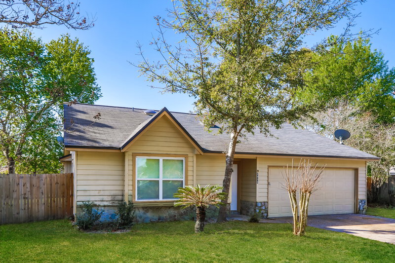 2,260/Mo, 2938 Seans Ct Green Cove Springs, FL 32043 Front View 2