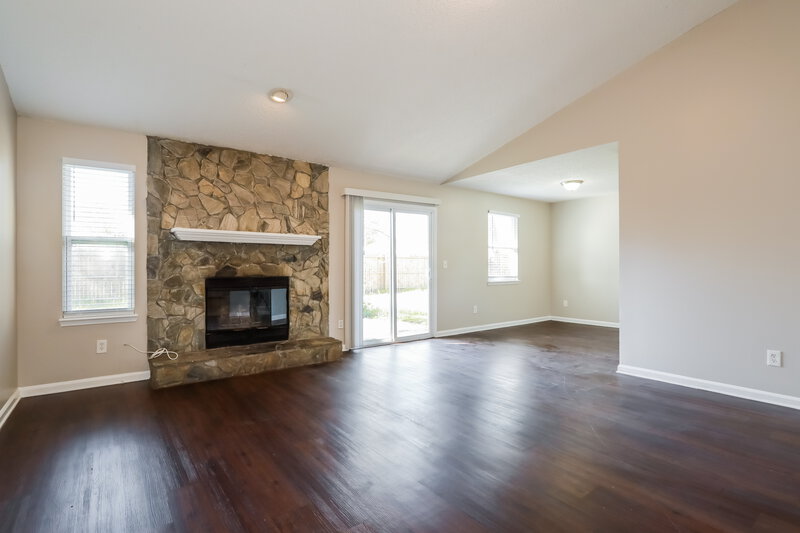 2,260/Mo, 2938 Seans Ct Green Cove Springs, FL 32043 Living Room View 3