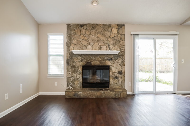 2,260/Mo, 2938 Seans Ct Green Cove Springs, FL 32043 Living Room View 5