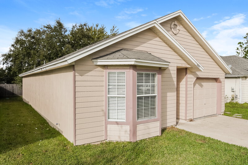 1,610/Mo, 2057 Hunters Trace Circle Middleburg, FL 32068 Front View