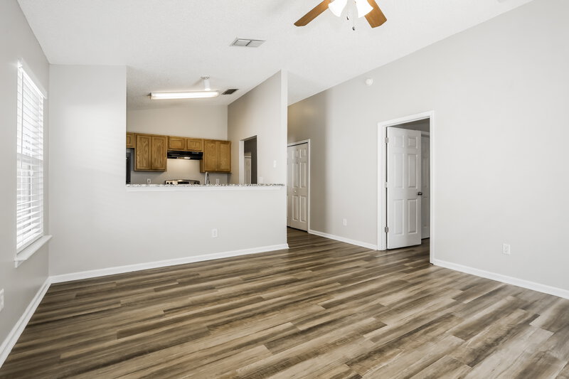 1,745/Mo, 1971 Longneedle Ln Middleburg, FL 32068 Living Room View
