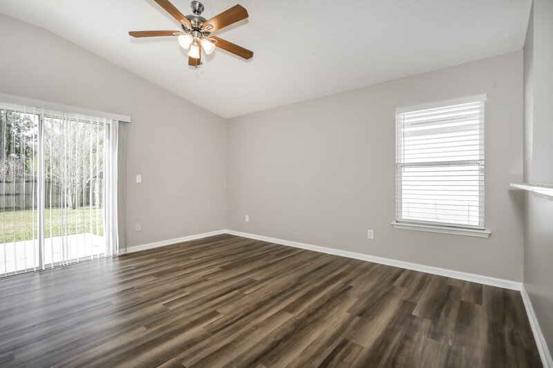 1,745/Mo, 1971 Longneedle Ln Middleburg, FL 32068 Living Room View 4