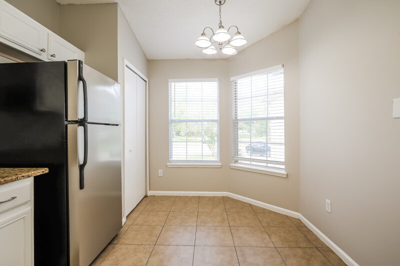 2,310/Mo, 1615 Twin Oak Ln Middleburg, FL 32068 Breakfast Nook View