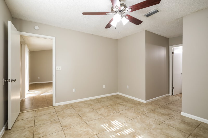 2,310/Mo, 1615 Twin Oak Ln Middleburg, FL 32068 Main Bedroom View