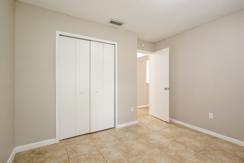 2,310/Mo, 1615 Twin Oak Ln Middleburg, FL 32068 Bedroom View