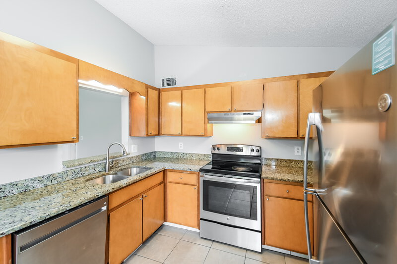 1,655/Mo, 647 Charles Carroll St Orange Park, FL 32073 Kitchen View 2