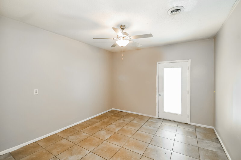 1,545/Mo, 4643 Ramona Blvd Jacksonville, FL 32205 Office View