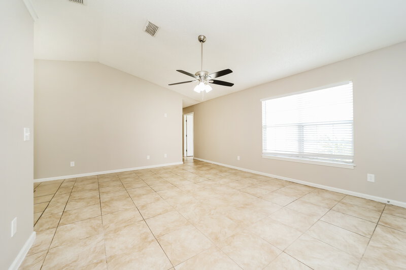 2,210/Mo, 4009 Bryant Glen Ave Jacksonville, FL 32208 Living Room View 2