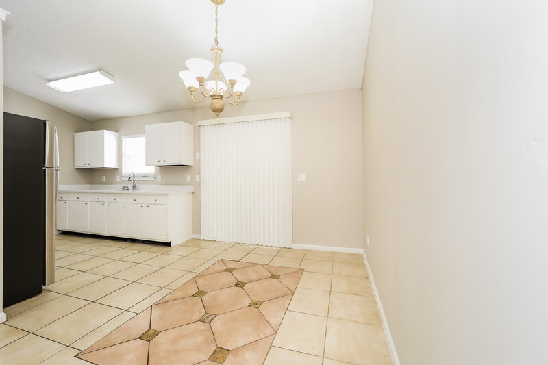 2,210/Mo, 4009 Bryant Glen Ave Jacksonville, FL 32208 Dining Room View 2