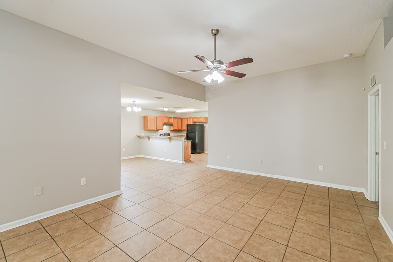 1,700/Mo, 8445 Oden Ave Jacksonville, FL 32216 Living Room View 2