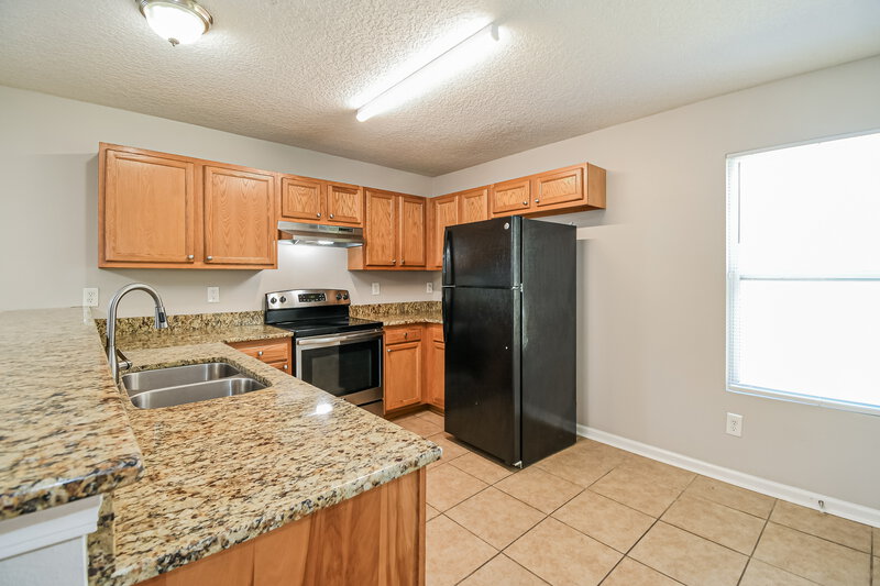 1,700/Mo, 8445 Oden Ave Jacksonville, FL 32216 Kitchen View
