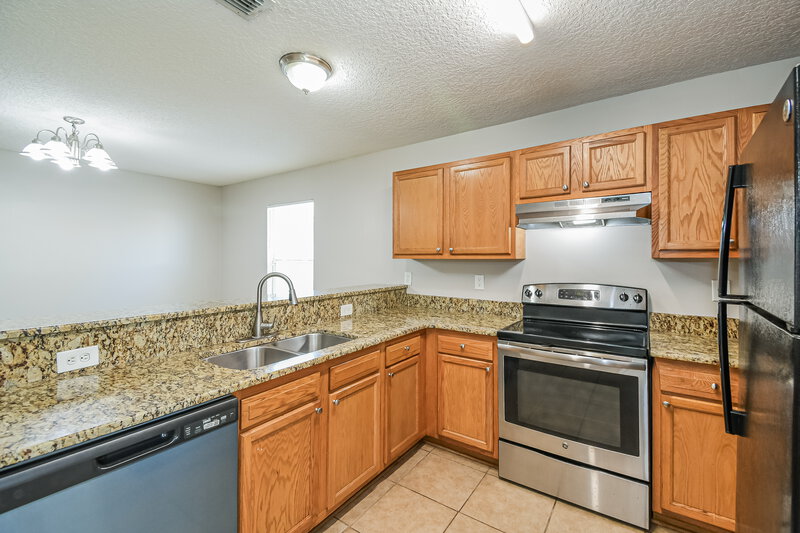 1,700/Mo, 8445 Oden Ave Jacksonville, FL 32216 Kitchen View 2
