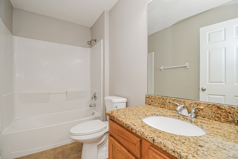 1,700/Mo, 8445 Oden Ave Jacksonville, FL 32216 Bathroom View