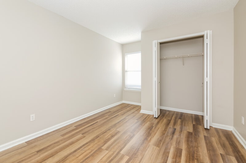 1,475/Mo, 10656 Northwyck Dr Jacksonville, FL 32218 Bedroom View 4