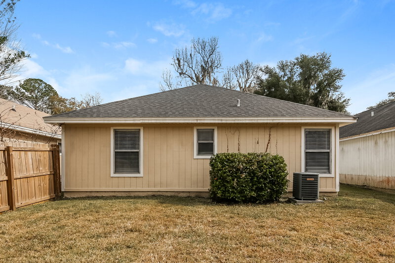 1,475/Mo, 10656 Northwyck Dr Jacksonville, FL 32218 Rear View 2