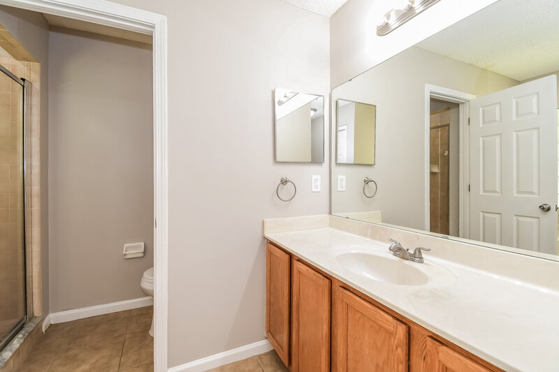 1,775/Mo, 4344 Marsh Hawk Dr S Jacksonville, FL 32218 Main Bathroom View